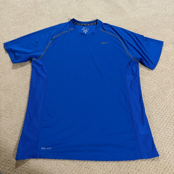 Men’s Nike dri-fit tshirt - Picture 1 of 2
